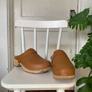 Nina Z Mona Natural clog 37